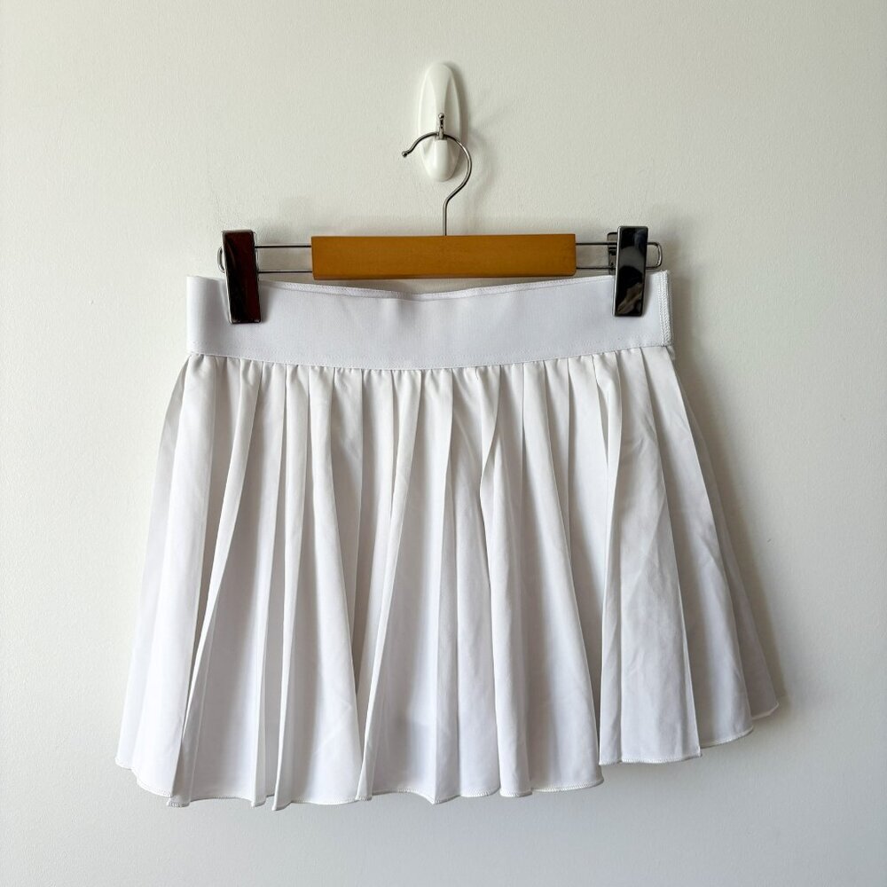 Aritzia Tna Action Pleated Tennis Skirt Built in Shorts White Size Small - Picture 4 of 7